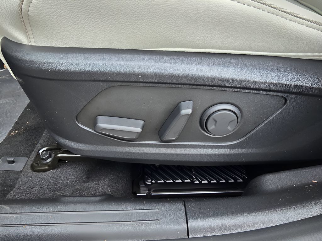New 2026 Hyundai Tucson Limited AWD/4WD image 27
