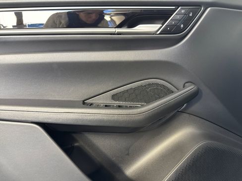 Certified 2025 Porsche Macan 4 Electric image 12