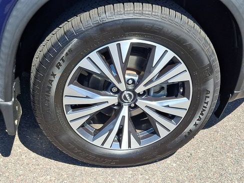 Used 2022 Nissan Rogue SV AWD/4WD image 8