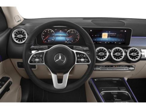 Used 2020 Mercedes-Benz GLB 250 image 7