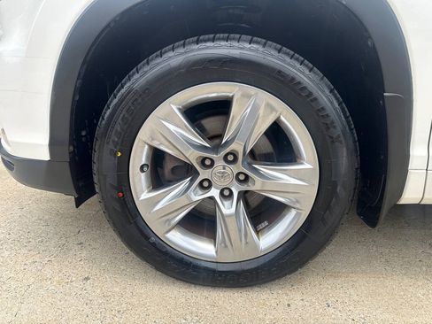Used 2014 Toyota Highlander Limited w/ Protection Package FWD image 9