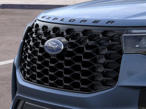 New 2026 Ford Explorer ST-Line w/ ST-Line Street Pack AWD/4WD image 17