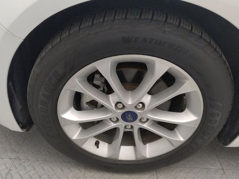 Used 2020 Ford Fusion SE FWD image 31