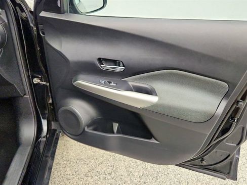 Used 2018 Nissan Kicks SV w/ Exterior Package FWD image 25