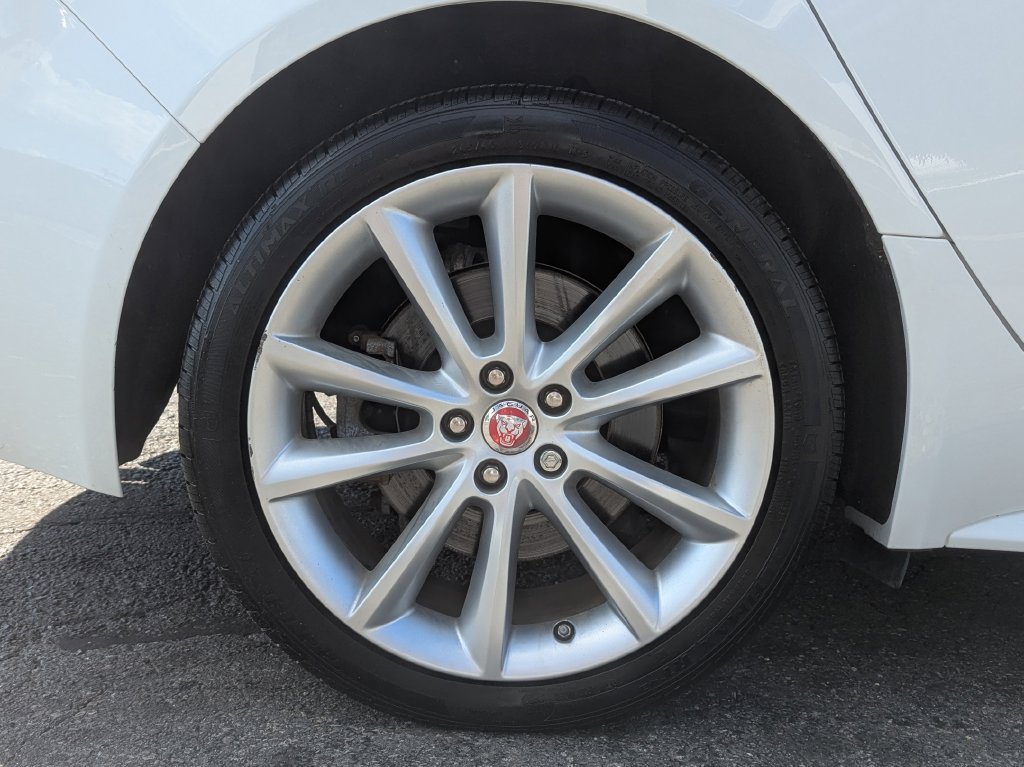 Used 2016 Jaguar XF R-Sport AWD/4WD image 58