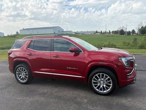 Used 2026 GMC Terrain Denali AWD/4WD image 3