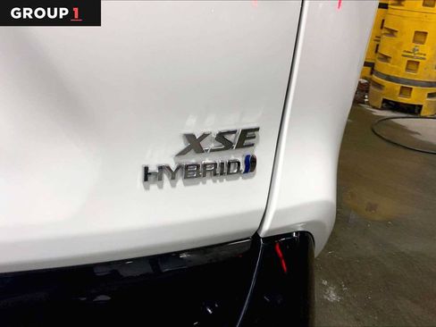Certified 2021 Toyota RAV4 XSE AWD/4WD image 10