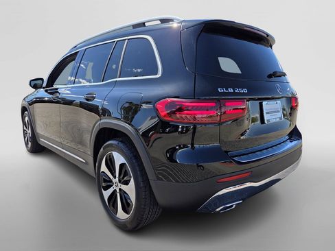 New 2026 Mercedes-Benz GLB 250 image 3