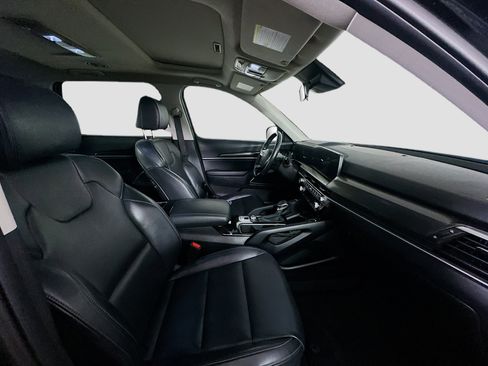 Used 2025 Kia Telluride S FWD image 32