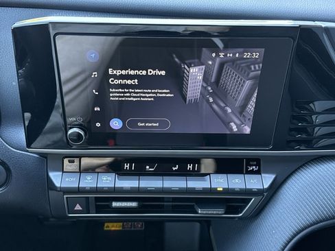 Used 2025 Toyota Camry SE image 16