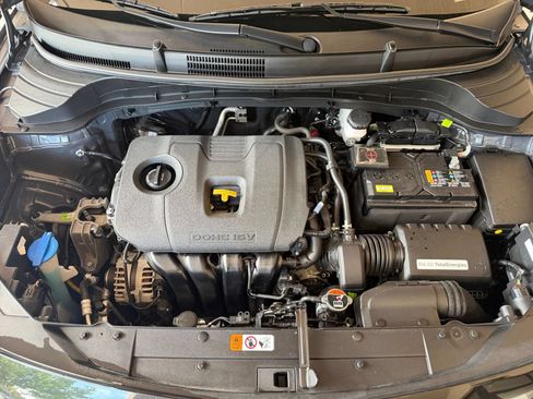 Used 2025 Kia Soul LX w/ LX Technology Package FWD image 27