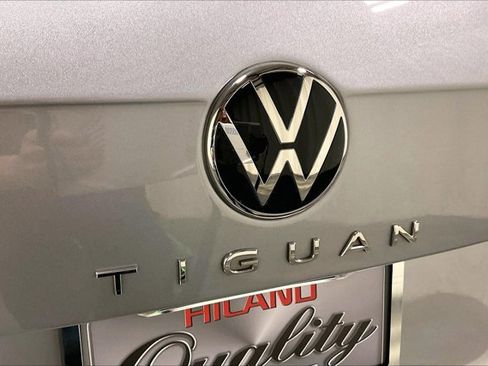 Used 2024 Volkswagen Tiguan S image 8