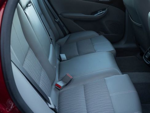 Used 2018 Chevrolet Impala LT w/ LT Convenience Package image 29