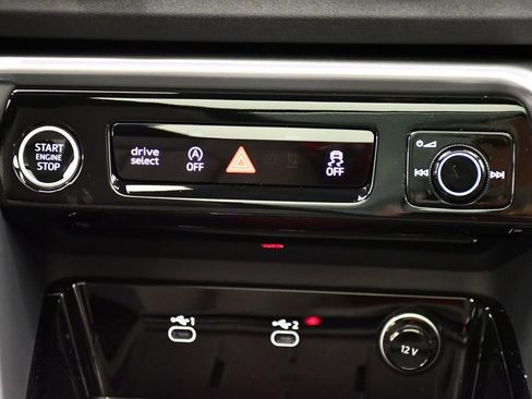 Certified 2025 Audi Q5 Premium w/ Convenience Package image 27