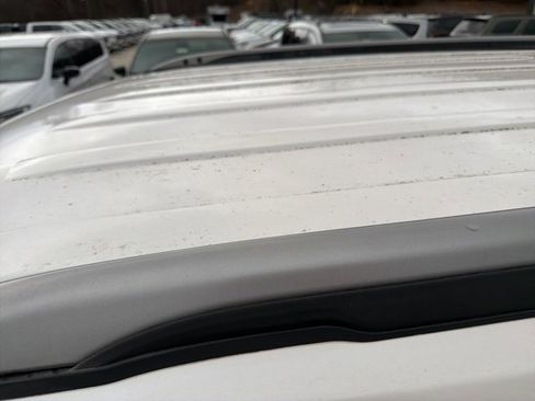 Used 2018 Ford Explorer XLT w/ Equipment Group 202A image 9