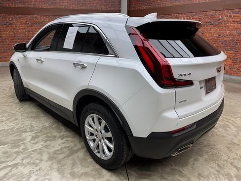 Used 2023 Cadillac XT4 Luxury w/ Cold Weather Package image 2