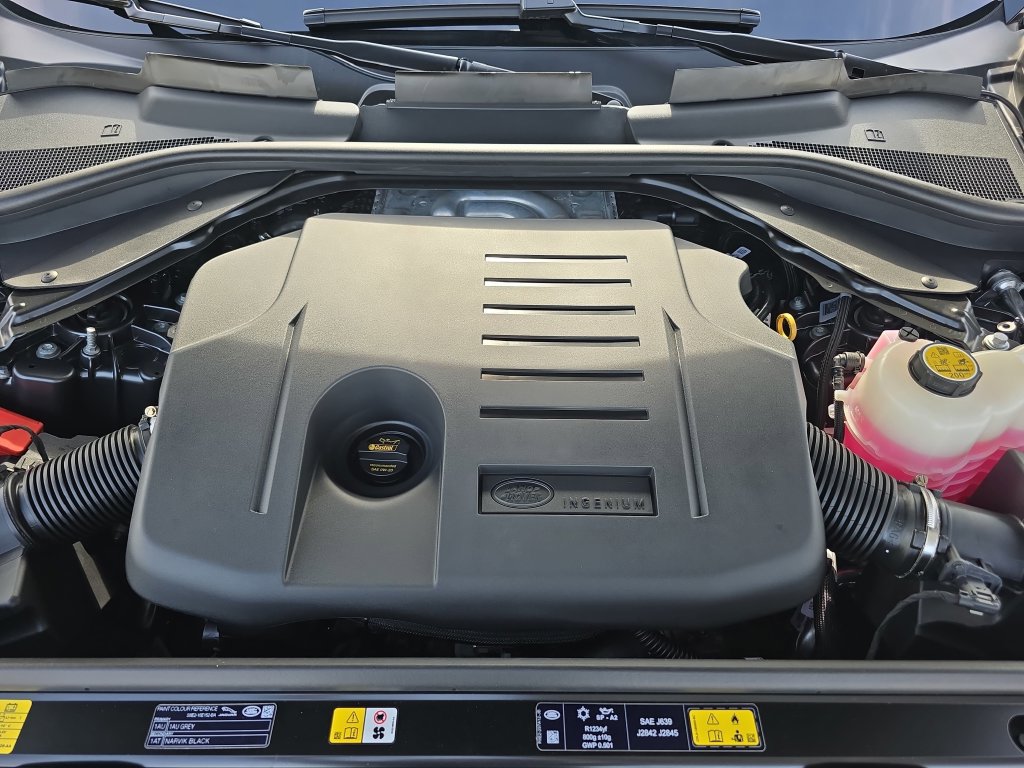 New 2026 Land Rover Range Rover SE AWD/4WD image 32
