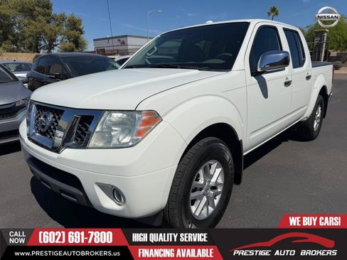 Used 2015 Nissan Frontier SV w/ SV Value Truck Package AWD/4WD image 3