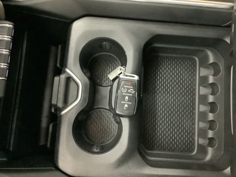Used 2020 RAM 1500 Laramie AWD/4WD image 19