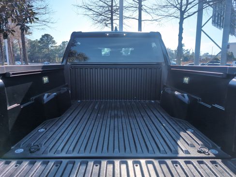 Certified 2025 Toyota Tacoma SR5 image 31