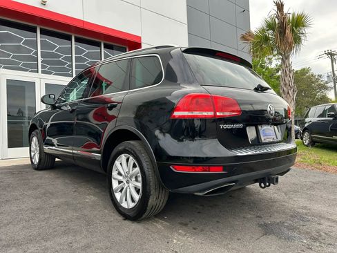 Used 2011 Volkswagen Touareg Sport AWD/4WD image 6