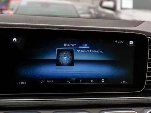 Used 2020 Mercedes-Benz GLS 450 4MATIC image 36