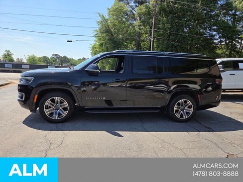 Used 2023 Jeep Wagoneer L Series II AWD/4WD image 2