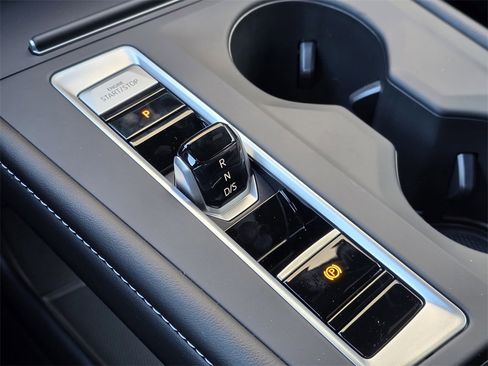 New 2026 Volkswagen Atlas Cross Sport SE image 15