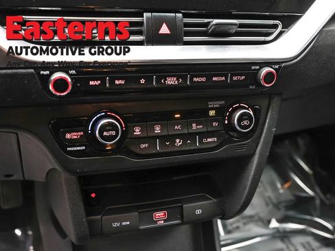 Used 2022 Kia Niro EX FWD image 20