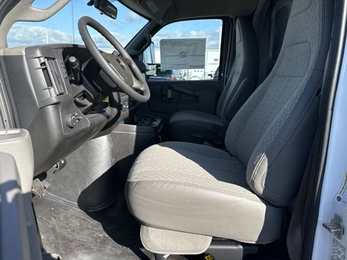 New 2025 Chevrolet Express 3500 w/ Power Convenience Package image 9