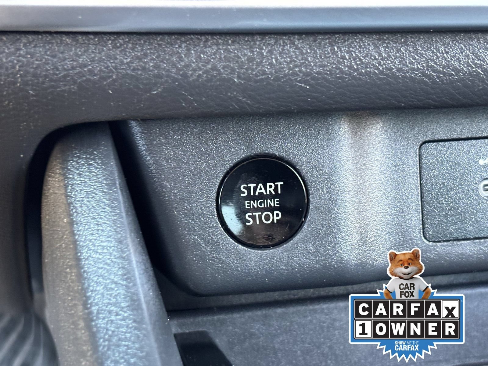 Certified 2025 Nissan Rogue SV FWD image 27