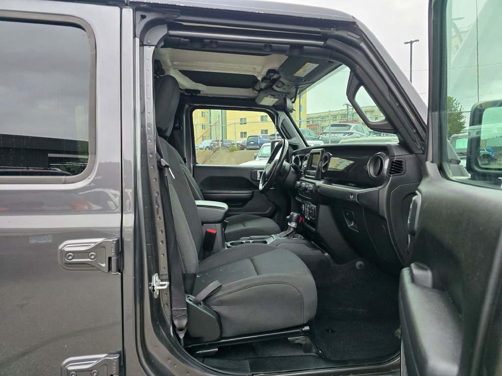 Used 2022 Jeep Gladiator Sport AWD/4WD image 12