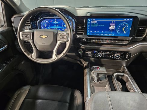 Used 2023 Chevrolet Silverado 1500 LTZ AWD/4WD image 9