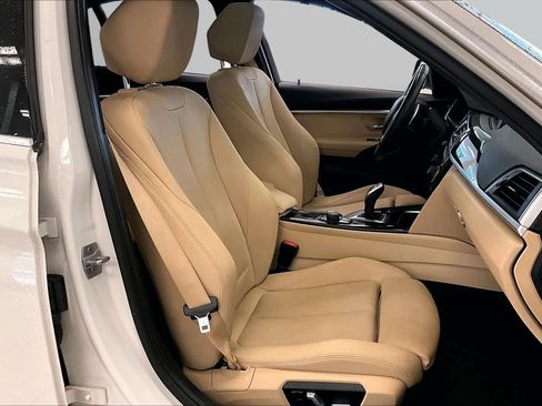 Used 2018 BMW 330i Sedan RWD image 8