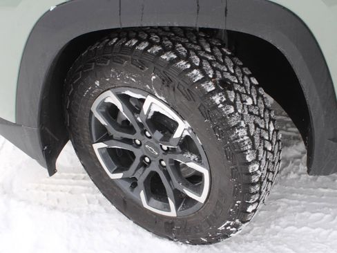 New 2026 Chevrolet Equinox ACTIV w/ Convenience Package III image 17