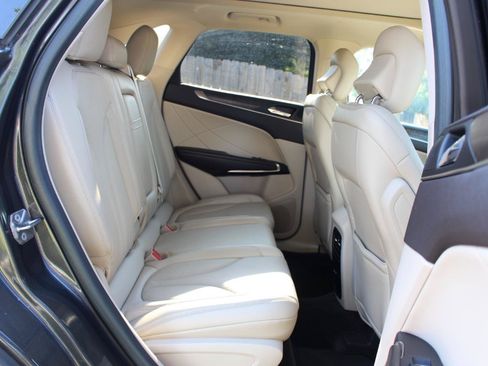 Used 2017 Lincoln MKC Reserve AWD/4WD image 34