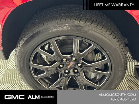 New 2026 GMC Yukon Denali w/ Sun & Power Step Package AWD/4WD image 19