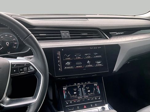 Used 2021 Audi e-tron Premium Plus AWD/4WD image 6