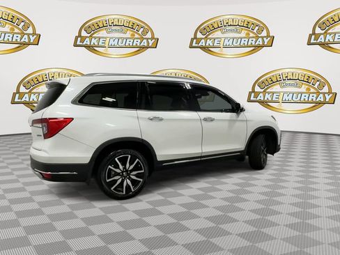 Used 2022 Honda Pilot Touring image 3