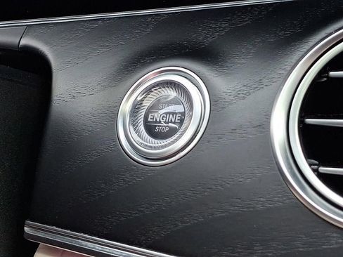 Used 2023 Mercedes-Benz E 350 4MATIC Sedan image 27