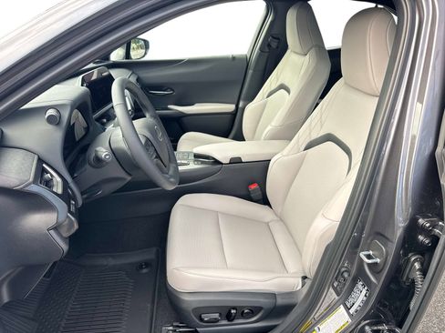 New 2026 Lexus UX 300h FWD image 22