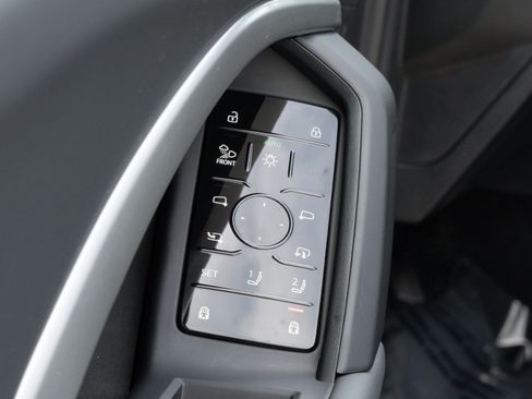 Certified 2025 Audi Q5 Premium Plus w/ Premium Plus image 19