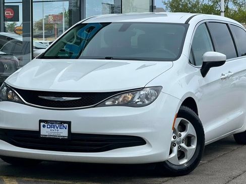 Used 2017 Chrysler Pacifica LX w/ Tire & Wheel Group FWD image 31