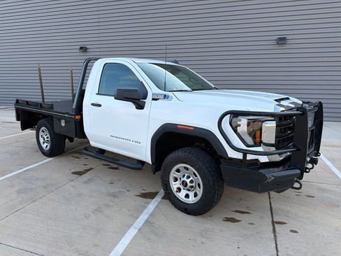 Used 2024 GMC Sierra 3500 Pro w/ Convenience Package AWD/4WD image 3