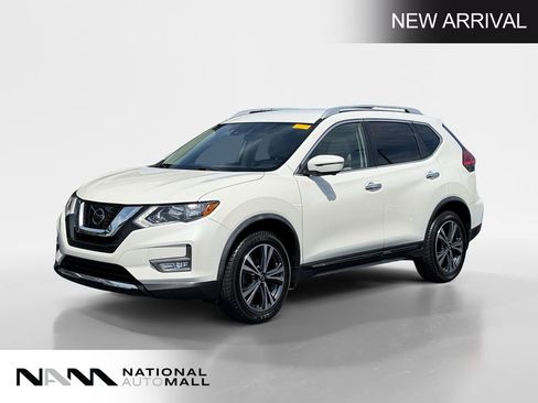 Used 2017 Nissan Rogue SL image 1