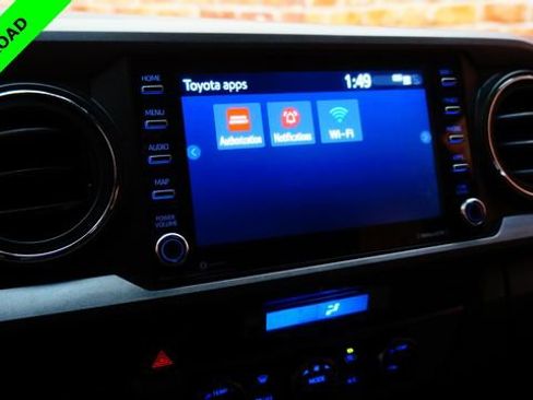 Used 2023 Toyota Tacoma TRD Off-Road w/ Technology Package AWD/4WD image 15