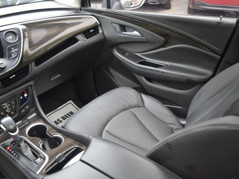 Used 2019 Buick Envision Essence FWD image 18