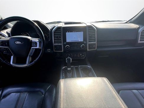 Used 2018 Ford F150 Platinum w/ Technology Package image 7