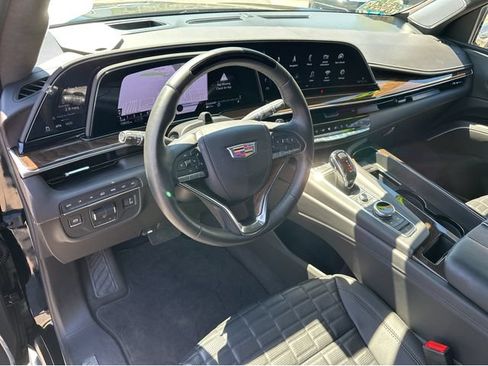 Certified 2024 Cadillac Escalade Sport Platinum w/ LPO, ONYX Package AWD/4WD image 26
