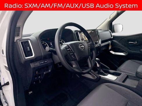 Certified 2025 Nissan Frontier SV AWD/4WD image 9